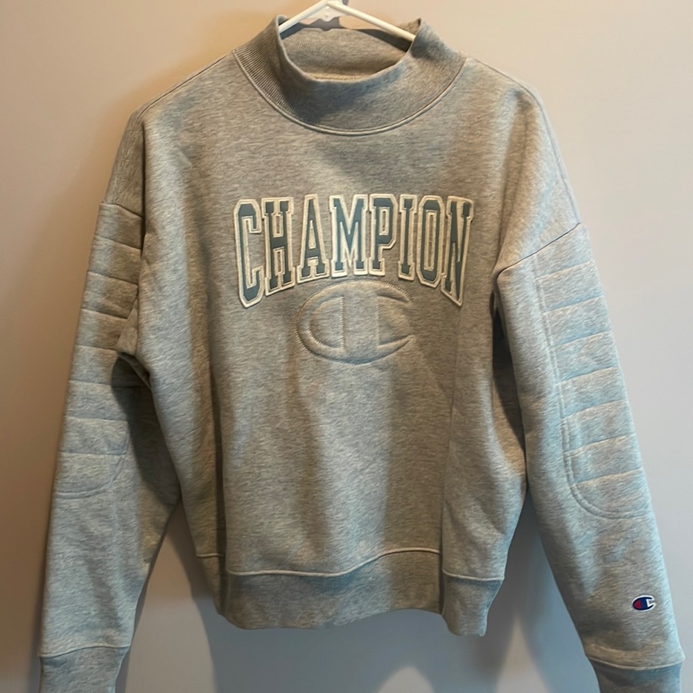 champion reverse weave crewneck!!